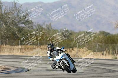 media/Dec-01-2025-Moto Forza (Mon) [[2daa91e15f]]/3-Beginner Group/Session 3 (Turn 3)/